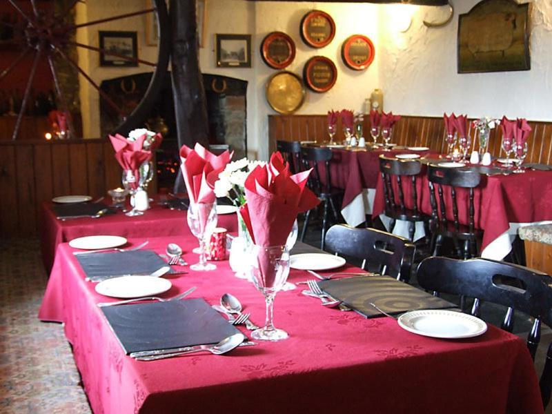קלובלי The West Country Inn מראה חיצוני תמונה