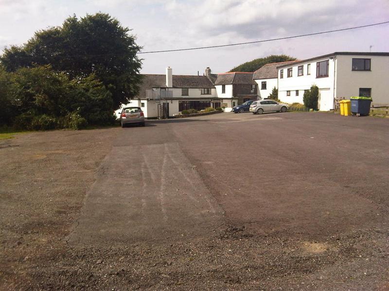 קלובלי The West Country Inn מראה חיצוני תמונה