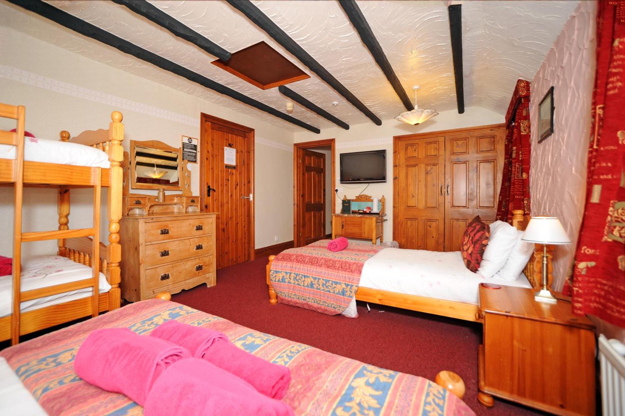 קלובלי The West Country Inn מראה חיצוני תמונה