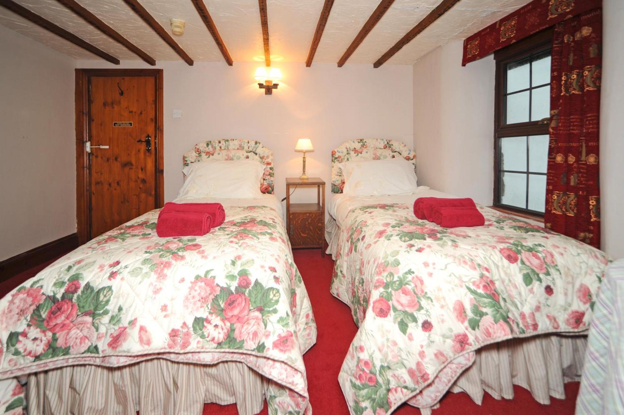 קלובלי The West Country Inn מראה חיצוני תמונה