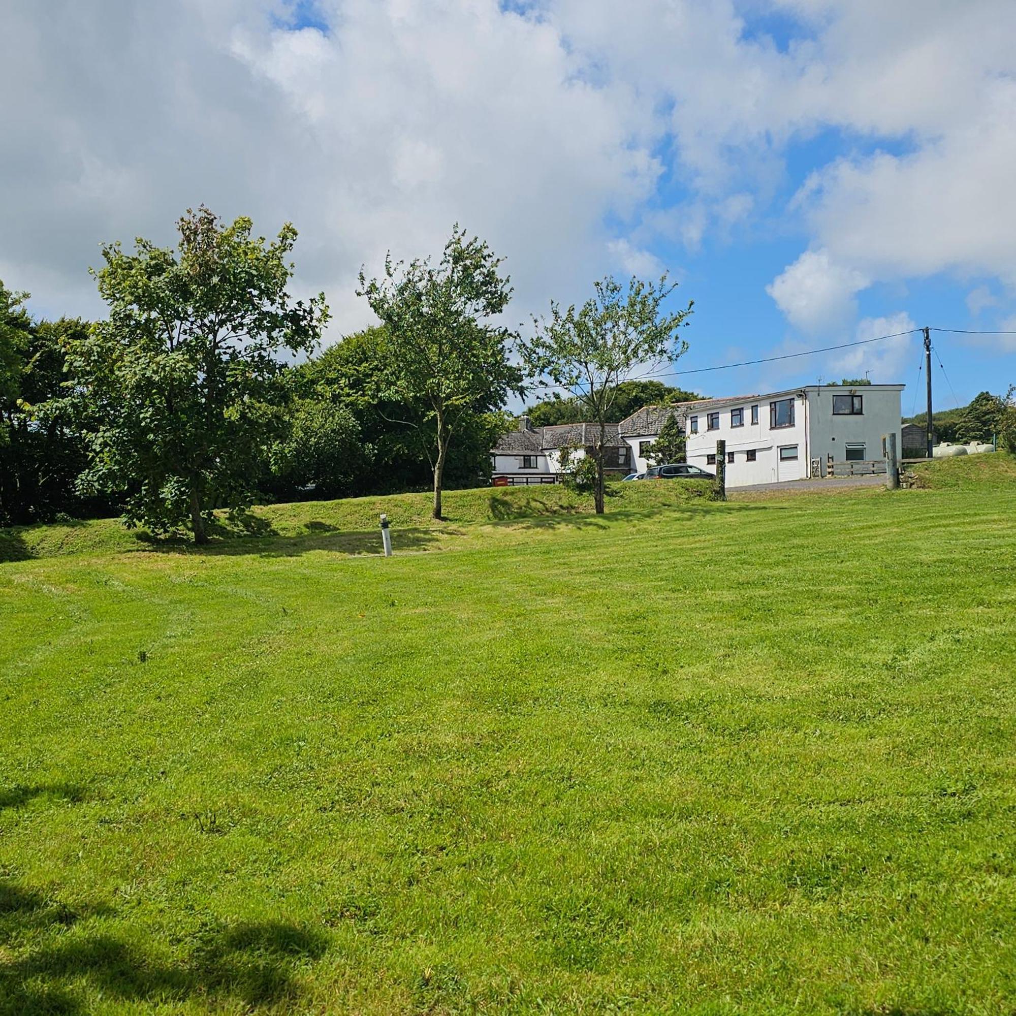 קלובלי The West Country Inn מראה חיצוני תמונה