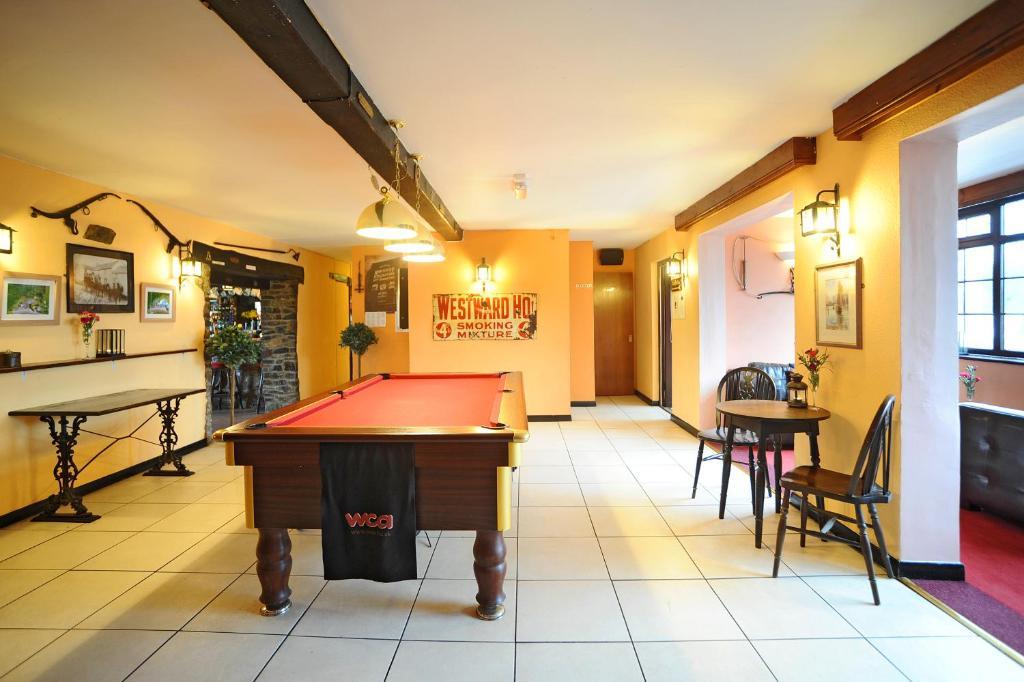 קלובלי The West Country Inn מראה חיצוני תמונה