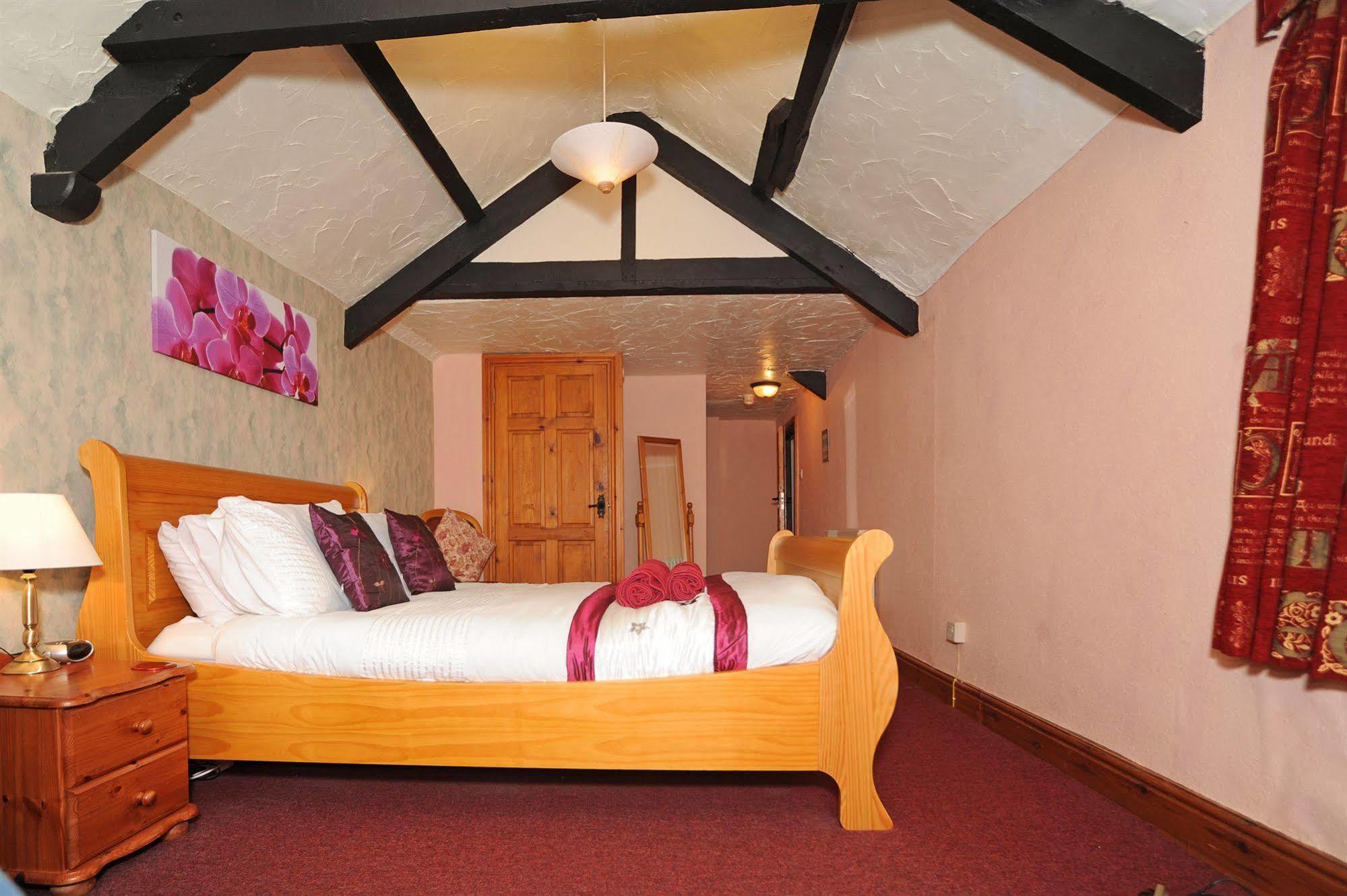 קלובלי The West Country Inn מראה חיצוני תמונה